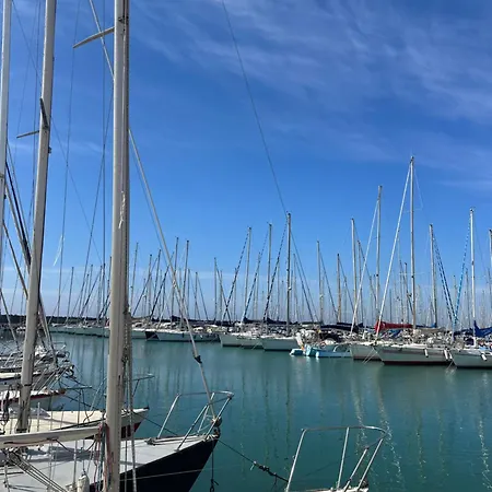 Marellini Lido Nord 公寓